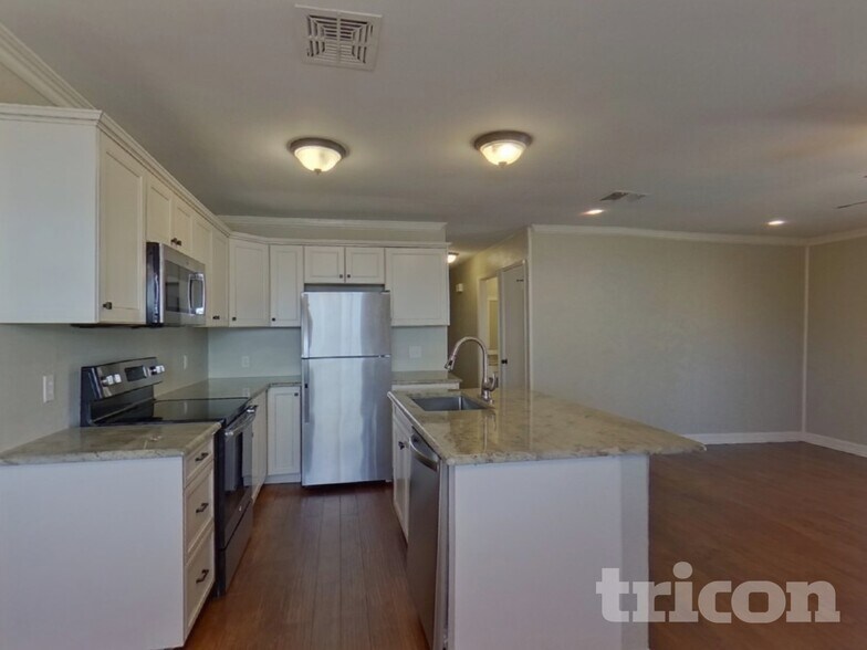 Building Photo - 1030 Bryant St