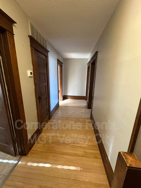 Building Photo - 141 6th St NW