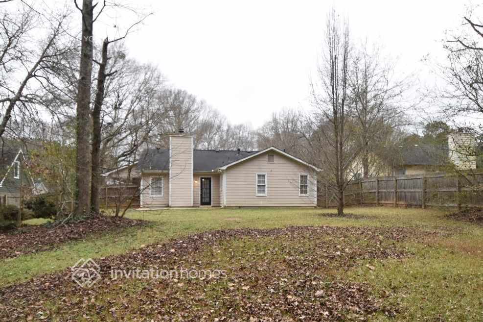 Building Photo - 2449 Windridge Dr NE