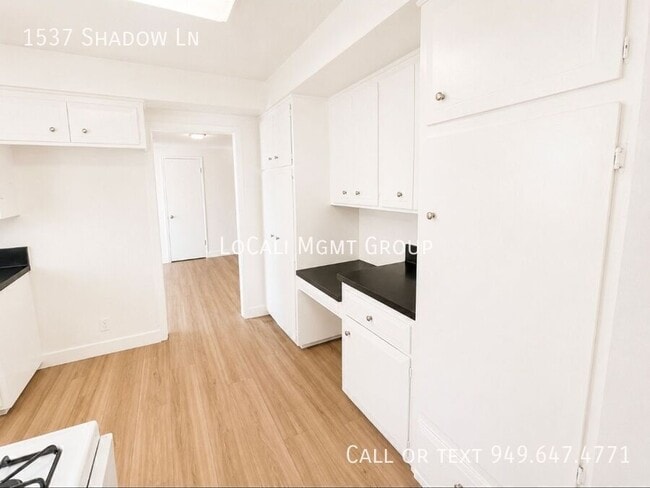 Building Photo - 1537 Shadow Ln