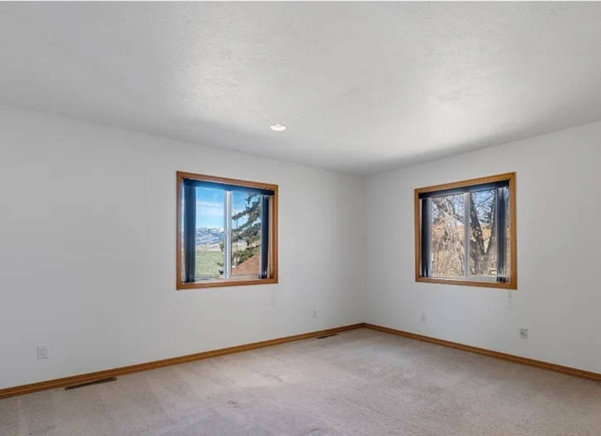 Building Photo - 803 N Grand Ave