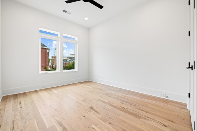 Building Photo - 4705 Walden Ct