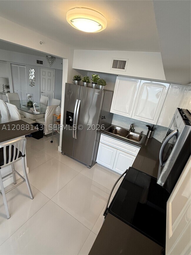 Building Photo - 6301 Collins Ave