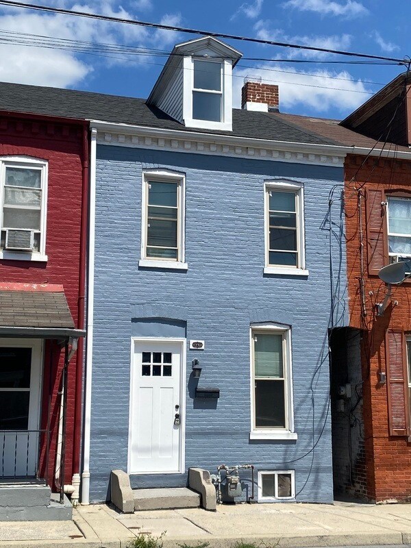 Primary Photo - 247 N 2nd St