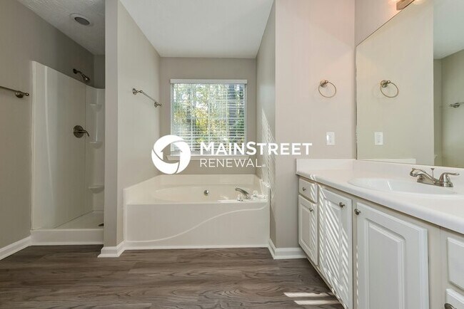 Building Photo - 3 Bedroom Pet-Friendly Home in Covington, GA with Main Street Renewal