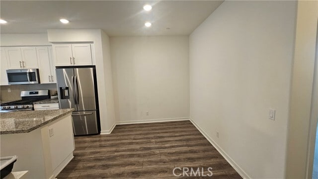 Building Photo - 22222 Poppy Ct
