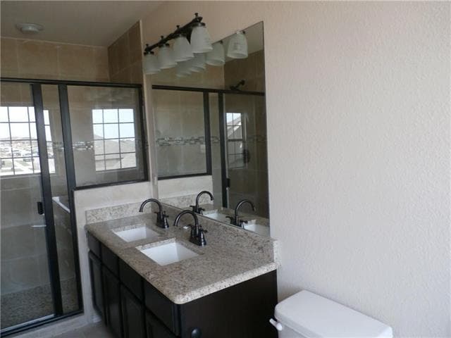 Building Photo - 5001 Sanger Cir Dr