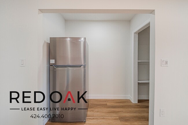 Building Photo - 1611 Oak St