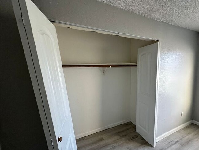Building Photo - 3913 Clear Acre Ln