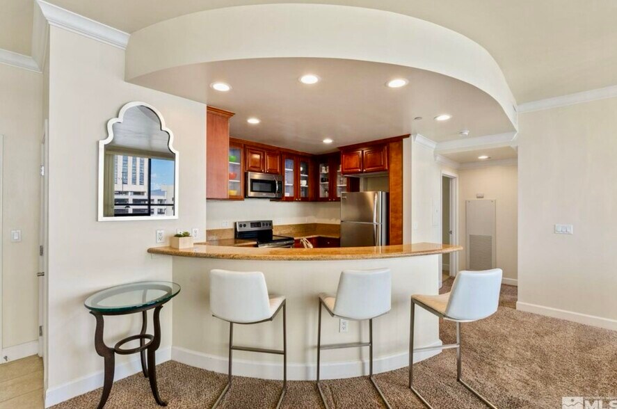 Building Photo - 450 N Arlington Ave