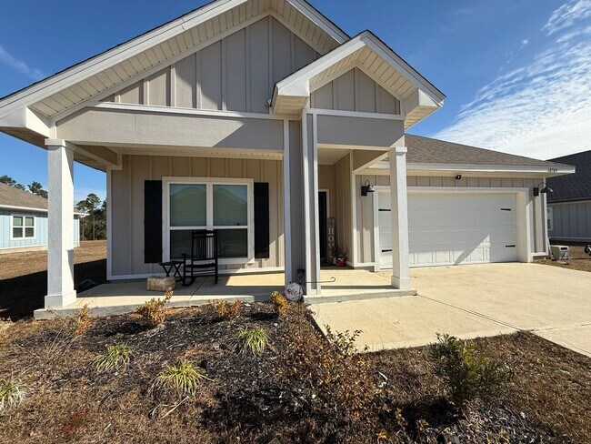 Building Photo - Pensacola - Kaheeley Ridge - 4 bedroom, 3 bathroom