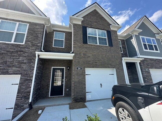 Building Photo - FOR LEASE- BRAND NEW TOWNHOME IN LEBANON