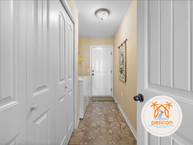 Building Photo - Amazing rental home in Pace, Florida