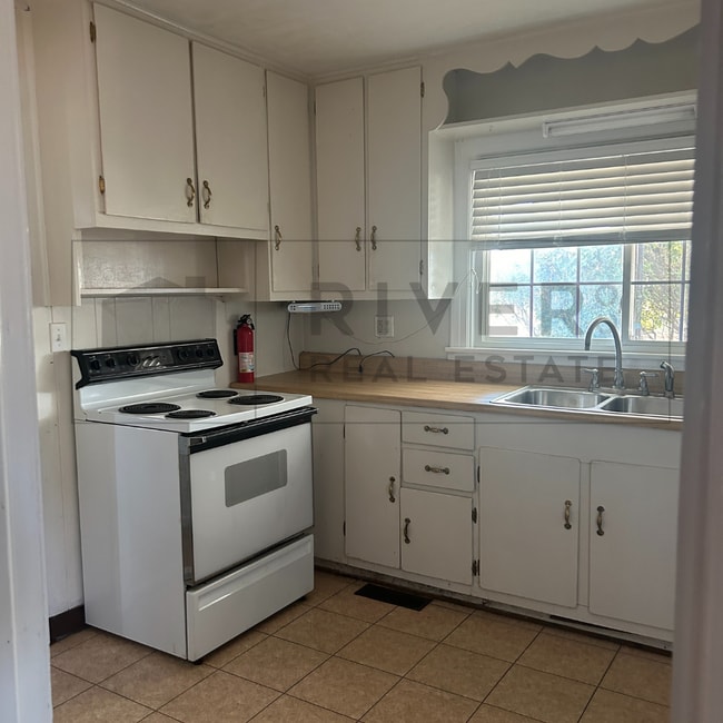 Building Photo - 707 Pasadena Ave