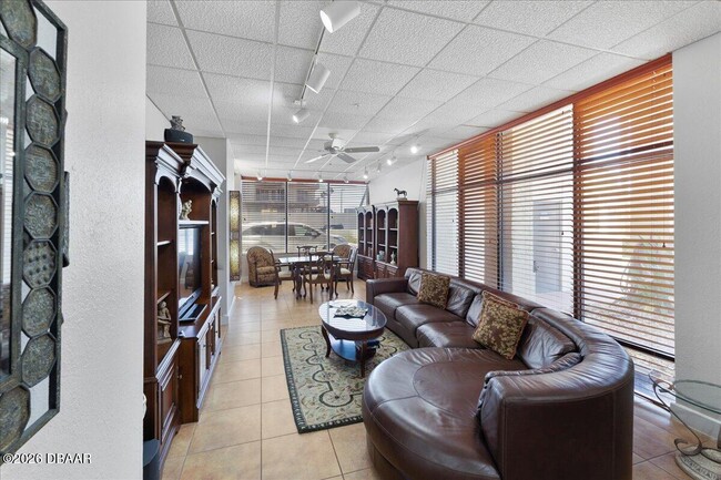 Building Photo - 2947 S Atlantic Ave