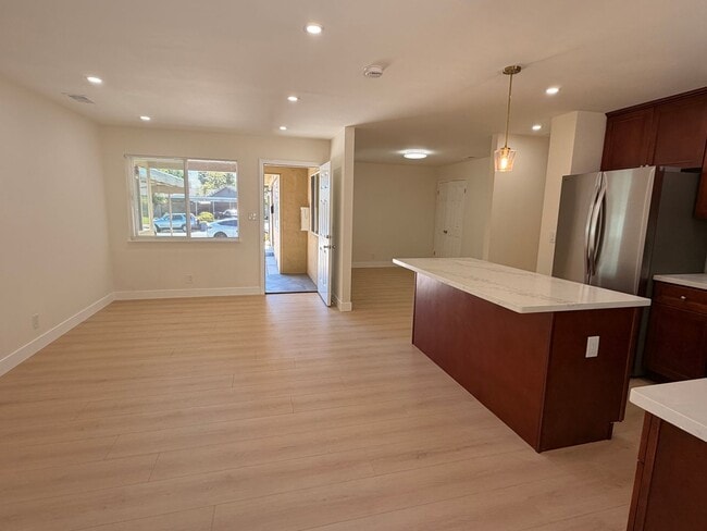 Building Photo - 10121 Craft Dr