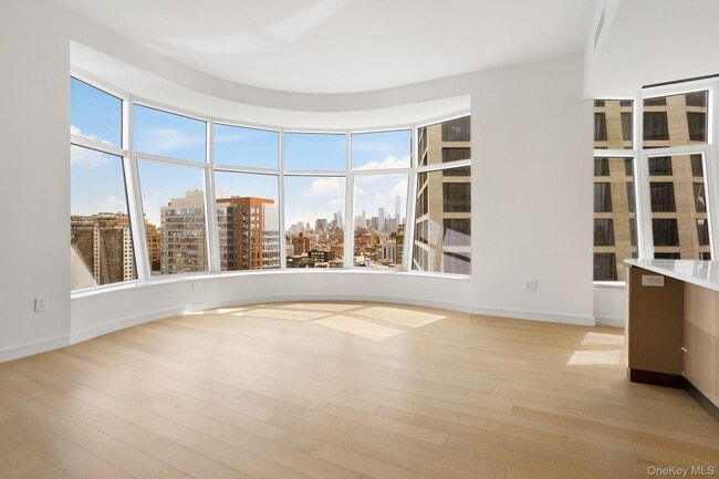 Building Photo - 515 W 18th St