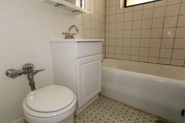 Building Photo - 4823 N Damen Ave