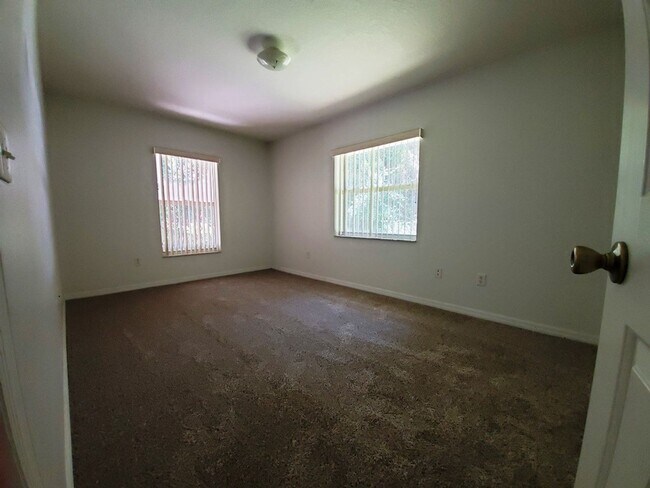 Building Photo - Inverness 3/2/2