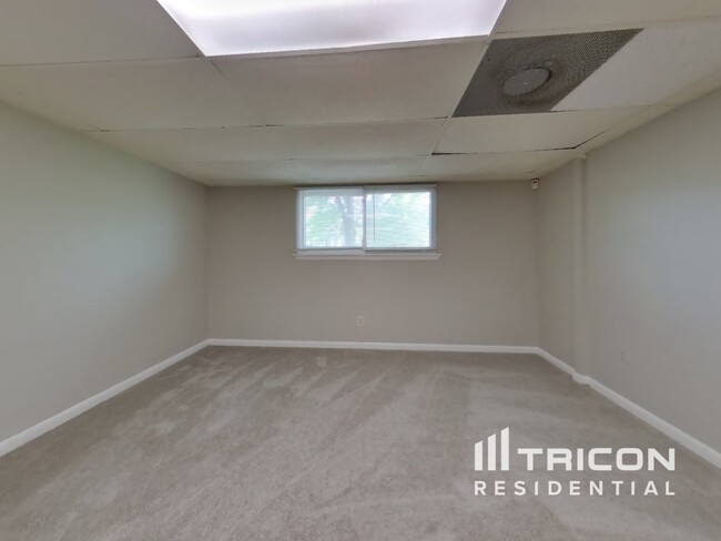Building Photo - 2632 Winding Creek Dr