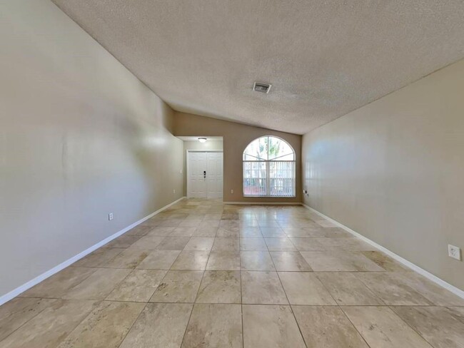 Building Photo - 3400 NW 78th Ave