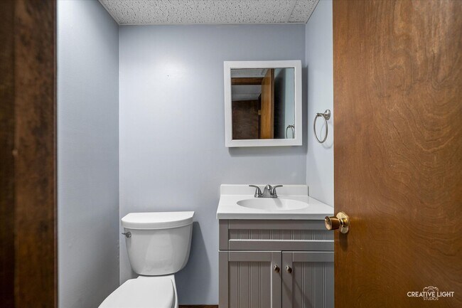 Building Photo - 13831 S Mallard Dr