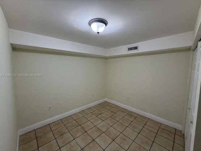 Building Photo - 5114 SW 133rd Ct Dr