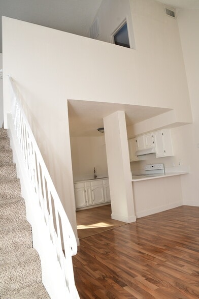 Building Photo - 5168 Greene Ln