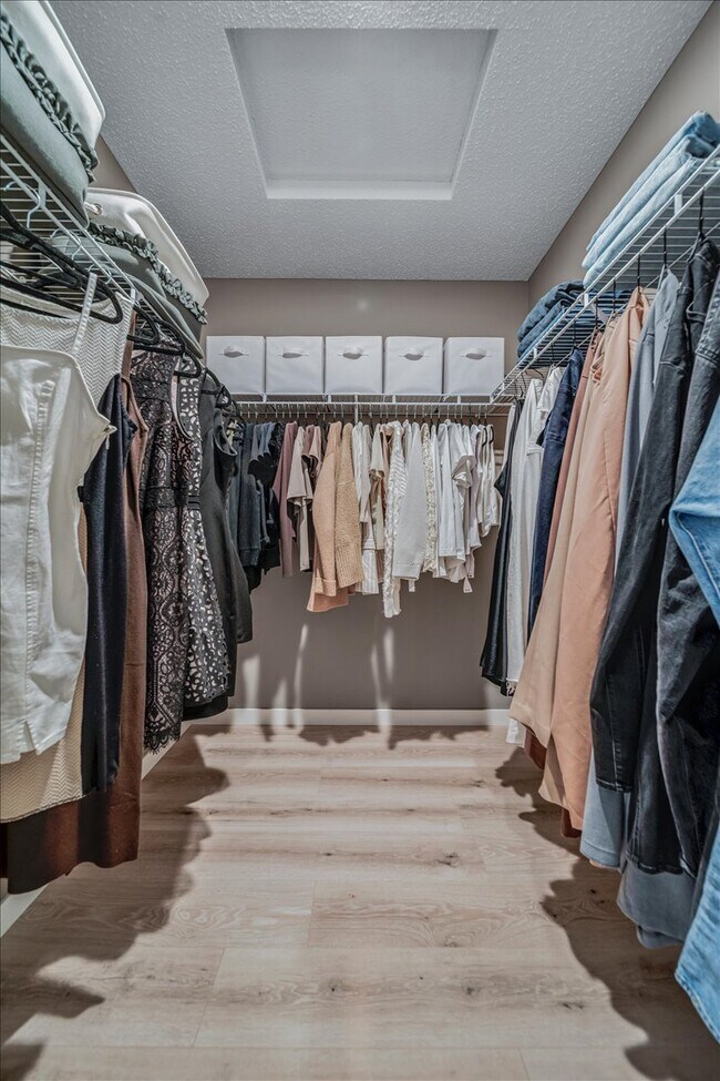 Building Photo - 1960 Commonwealth Blvd