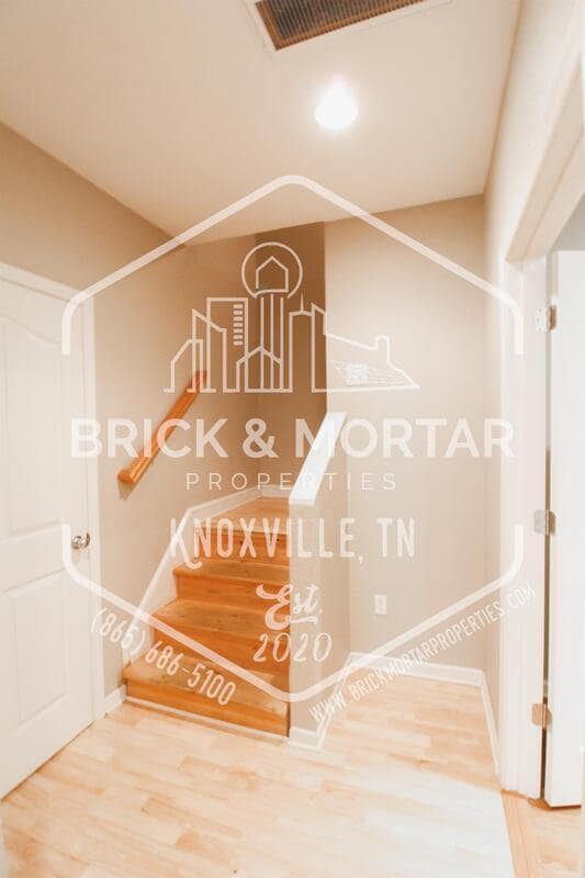 Building Photo - 6810 Springhouse Way