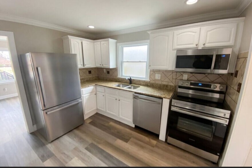 Building Photo - 2122 Kilborne Dr