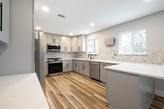 Building Photo - 7009 Millrace Dr