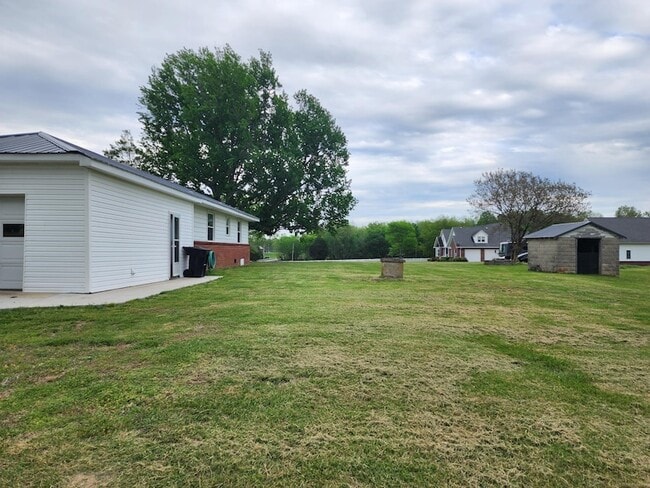 Building Photo - 1269 Old Shelbyville Hwy