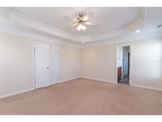 Building Photo - 2043 Sinclair Trce