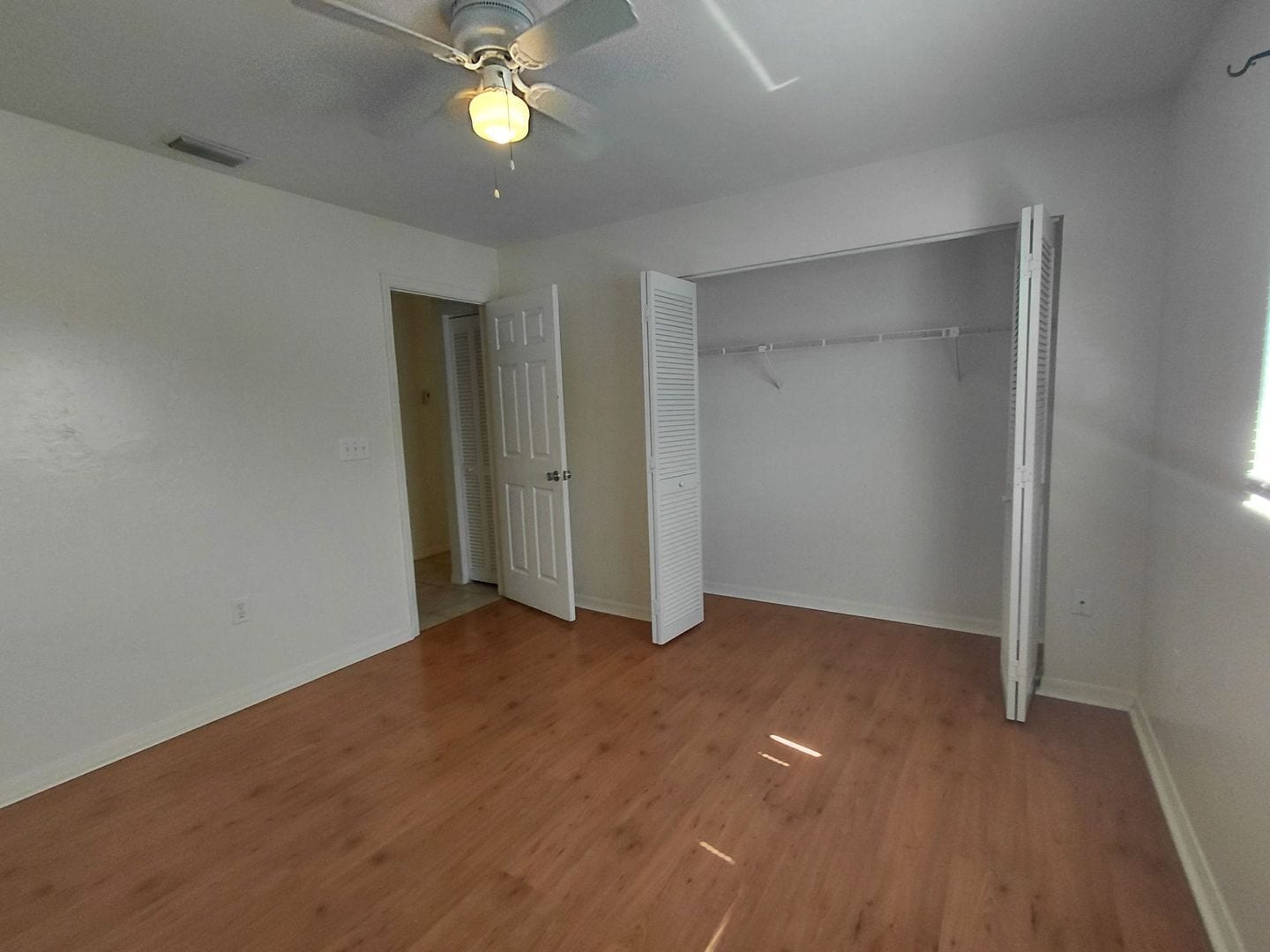 Building Photo - 4920 Chiquita Blvd S