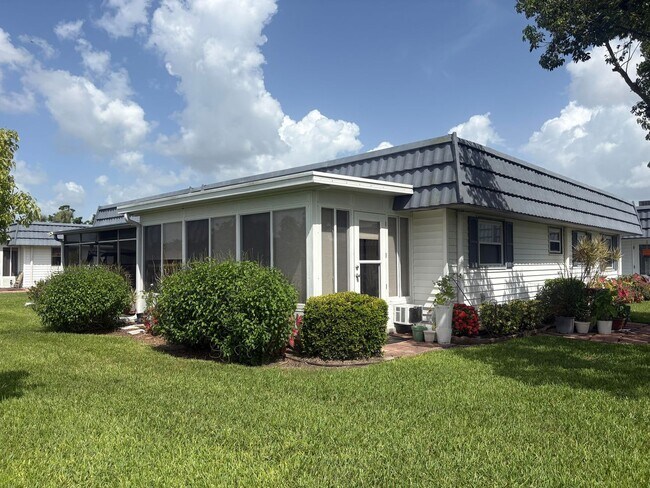 Building Photo - 205 Andover Pl