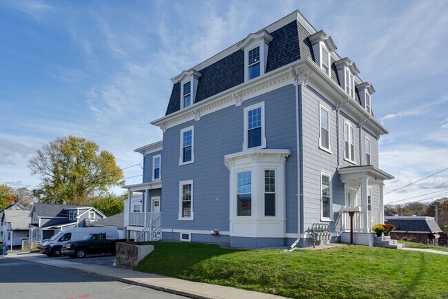 Building Photo - 47 Mechanic St