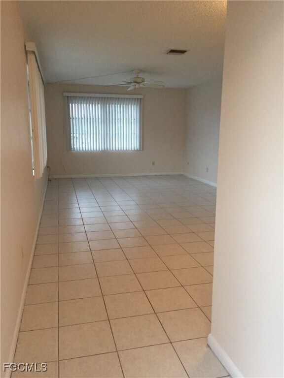 Building Photo - 4824 Lucaya Dr