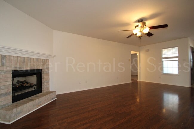 Building Photo - Beautiful 3-Bedroom Home with Enclosed Patio, Pergola Deck & Modern Upgrades