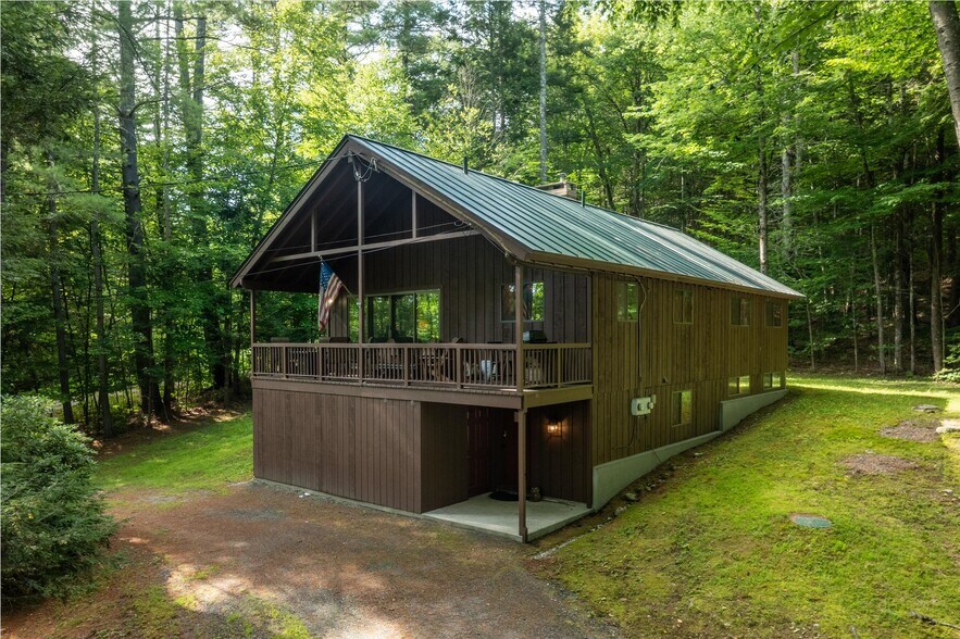 Building Photo - 1138 River Rd