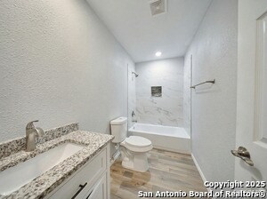 Building Photo - 631 Potomac St