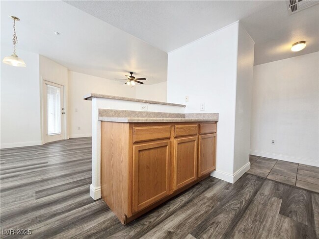 Building Photo - 833 Aspen Peak Loop