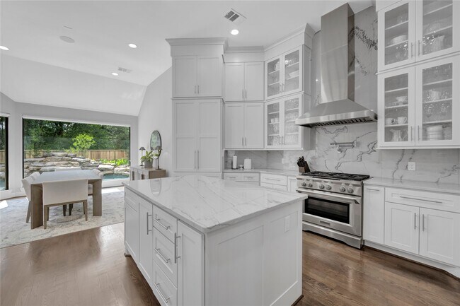 Building Photo - 19 Acorn Cluster Ct