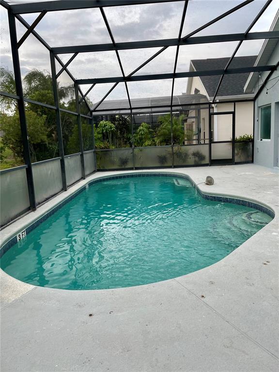 Building Photo - 207 Vizcay Way