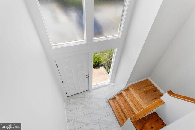 Building Photo - 36 Viburnum Ln