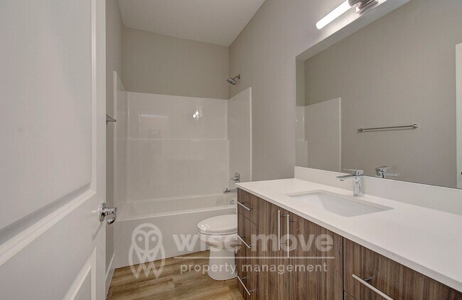 Building Photo - Brand New- Single Level 1 Bedroom