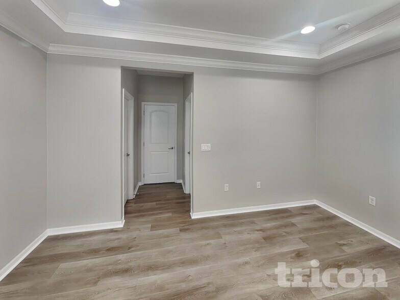 Building Photo - 202 W Fiesta Key Loop
