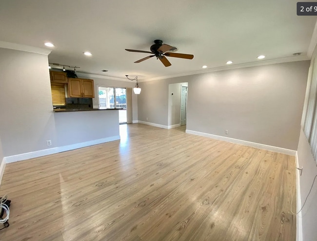 Building Photo - 9457 SW 51st Pl