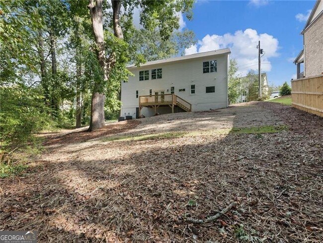 Building Photo - 2438 Shadburn Ferry Dr