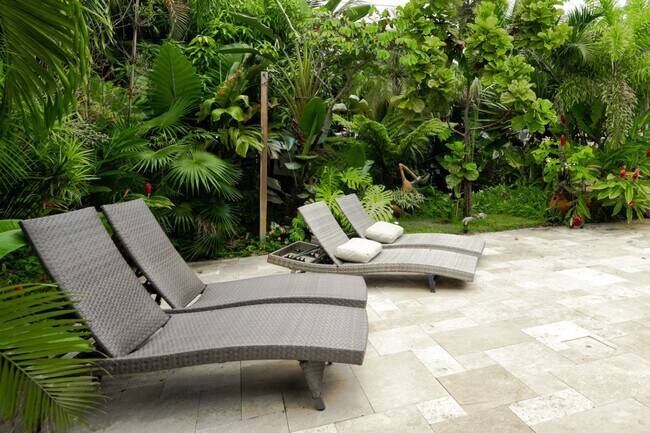 Building Photo - 4017 Monroe St